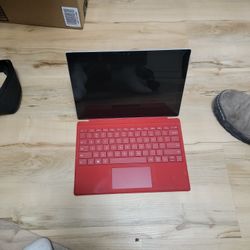 Surface PRO 4 128 GIG- 4 gig RAM + Keypad