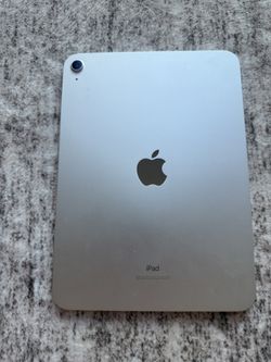 Selling iPad 10th Gen. 64GB Wifi Price Firm in Perfect Condition