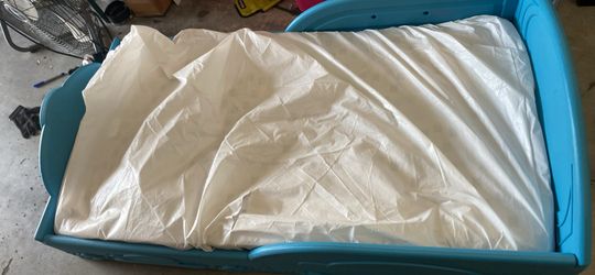 24/30 toddler bed