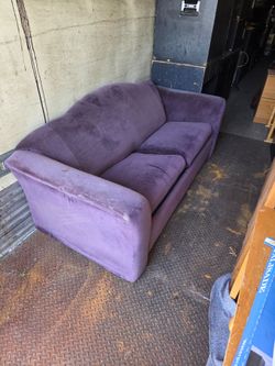 Couch with hideabed