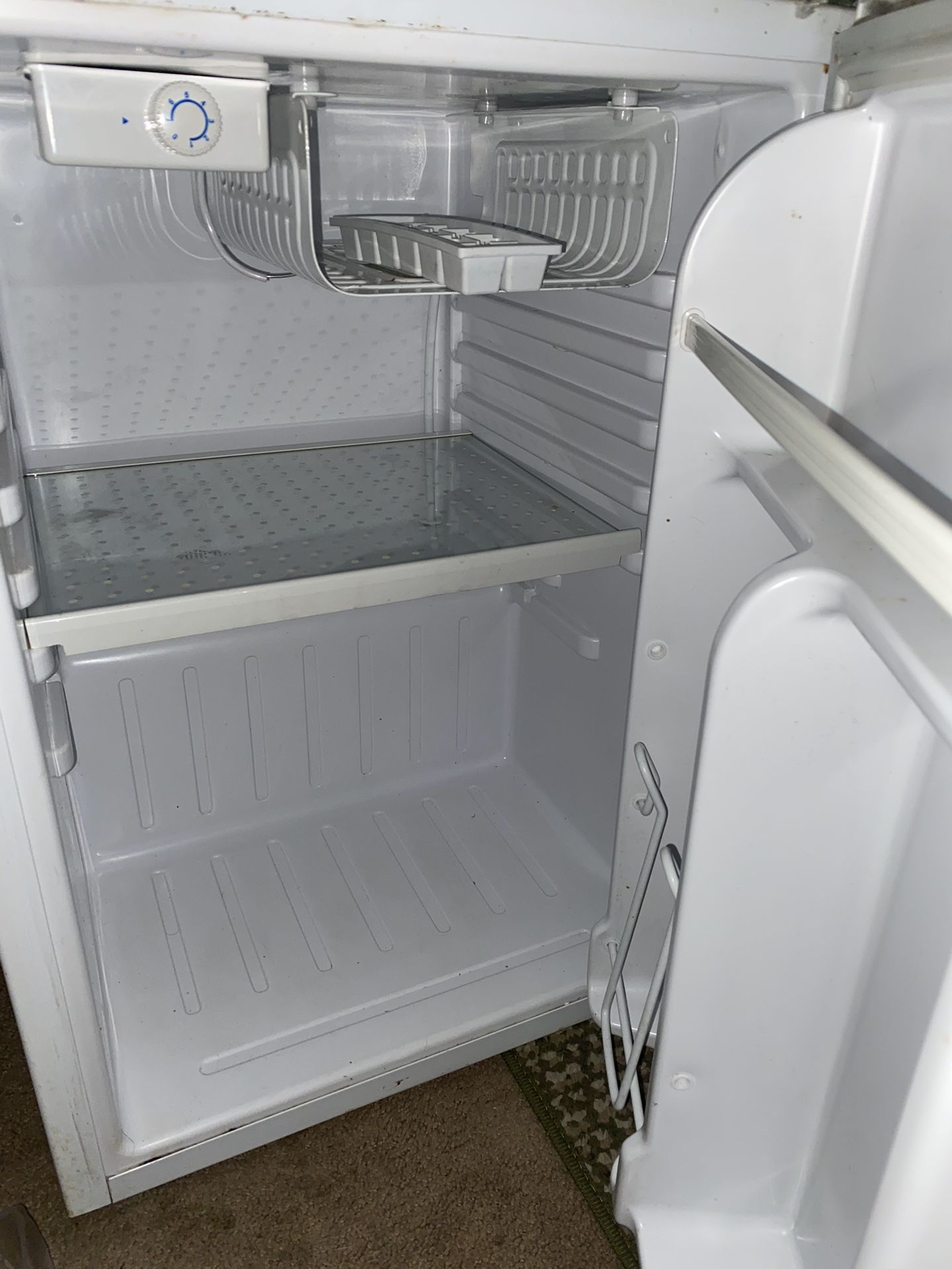 Magic Chef Mini Fridge