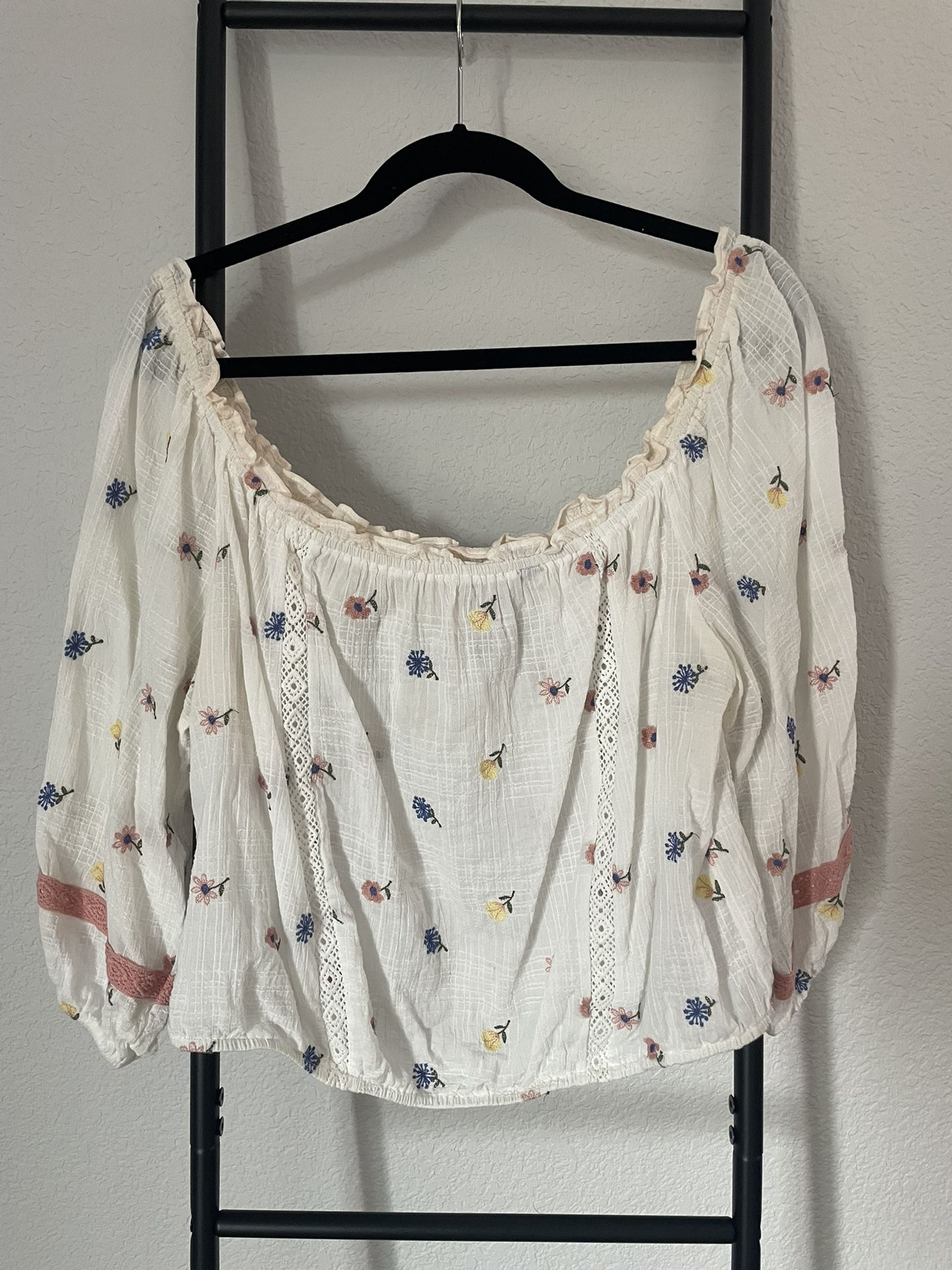 Women’s Crop Blouse