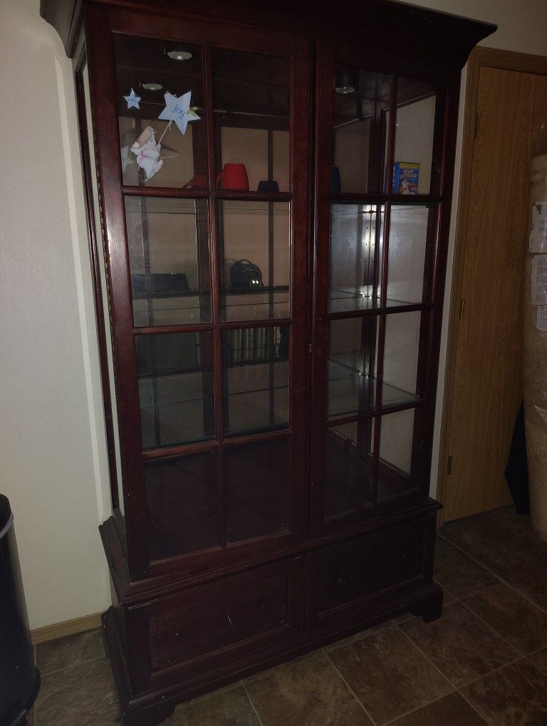 Dinette Display Case