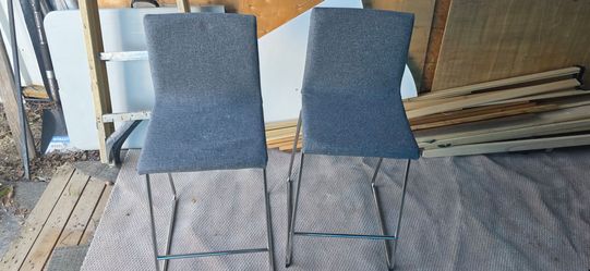 2 Bar Stools