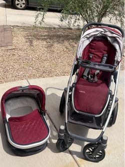 Uppababy Vista Stroller with full expansion set