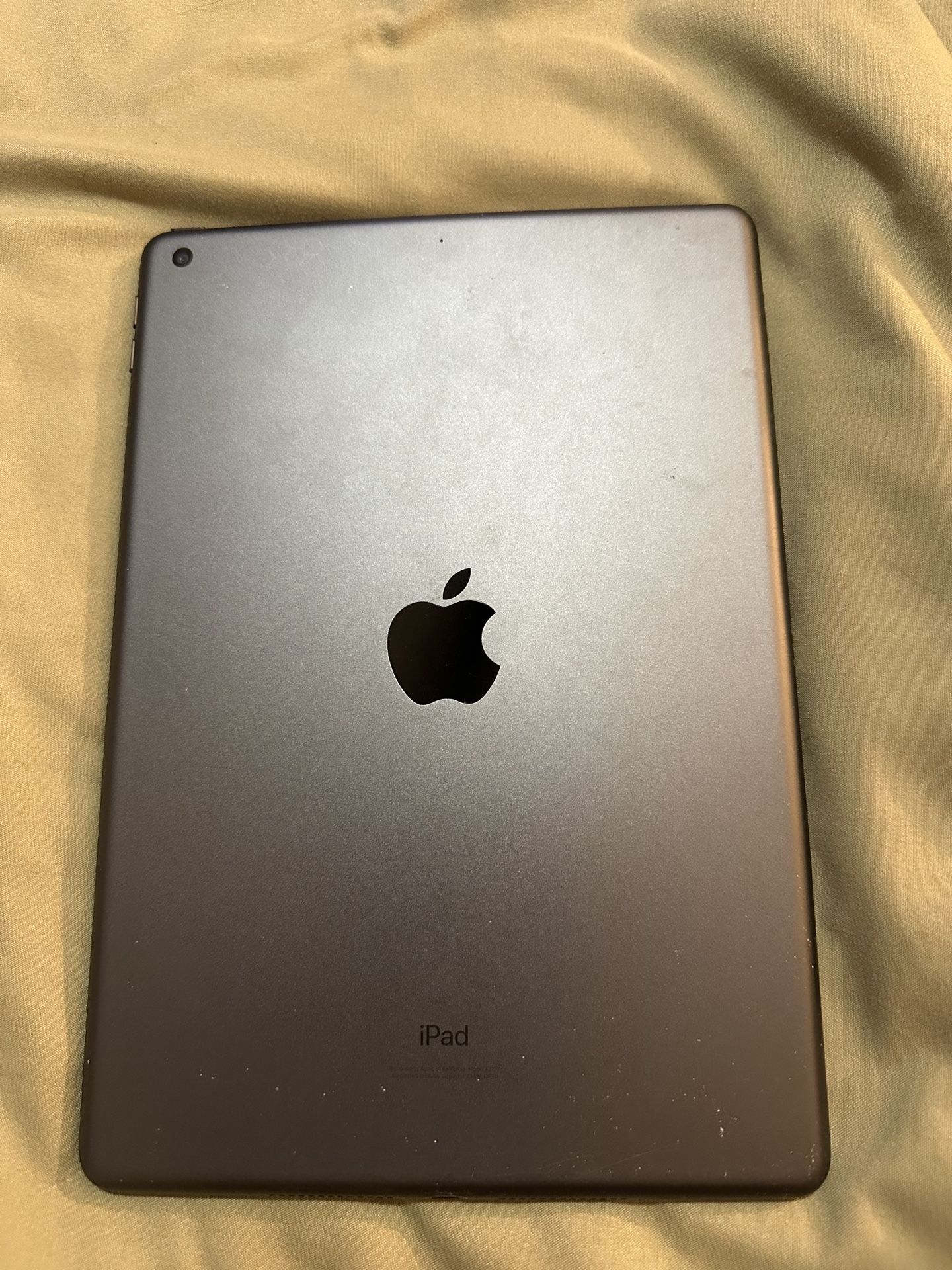 iPad 7th Gen W Apple Pencil