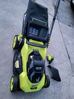 RYUBI RECHARGEABLE 20-INCH 40V PUSH LAWN MOWER.