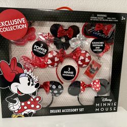 Minnie Mouse Deluxe Accessory Set