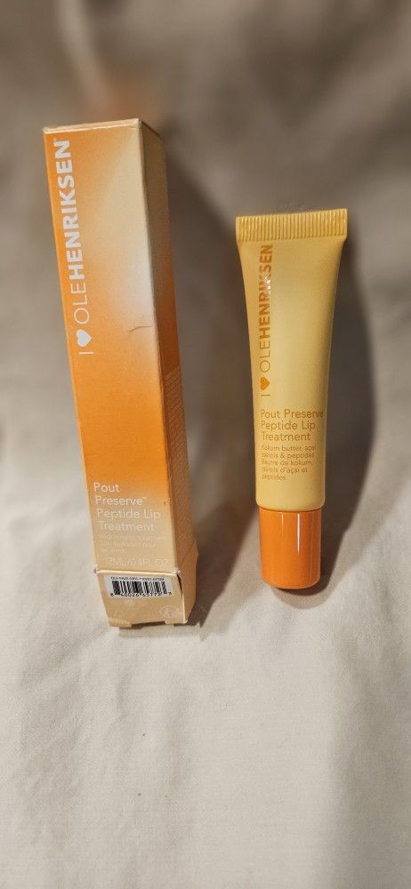 OleHenriksen Pout Preserve Peptide Lip Treatment 