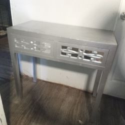 Shiny Silver Elegant Vanity Desk 
