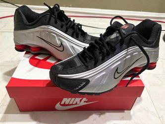 Nike Shox R4 size 10.5 NEW Authentic