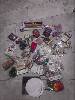 Crafts supplies lot