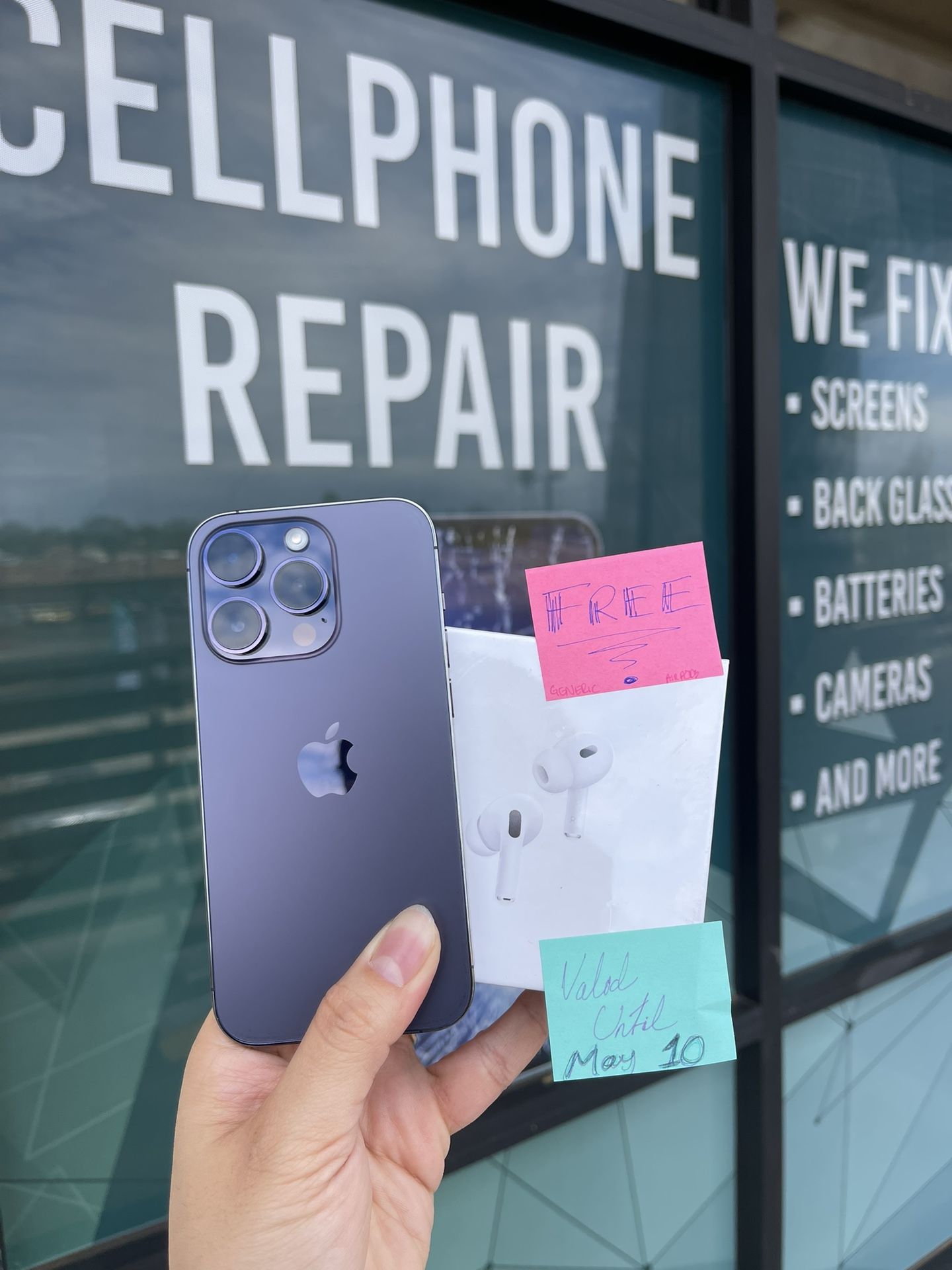 IPhone 14 Pro, Unlocked, 128 gb y 256gb, Available colors, Price start at $500