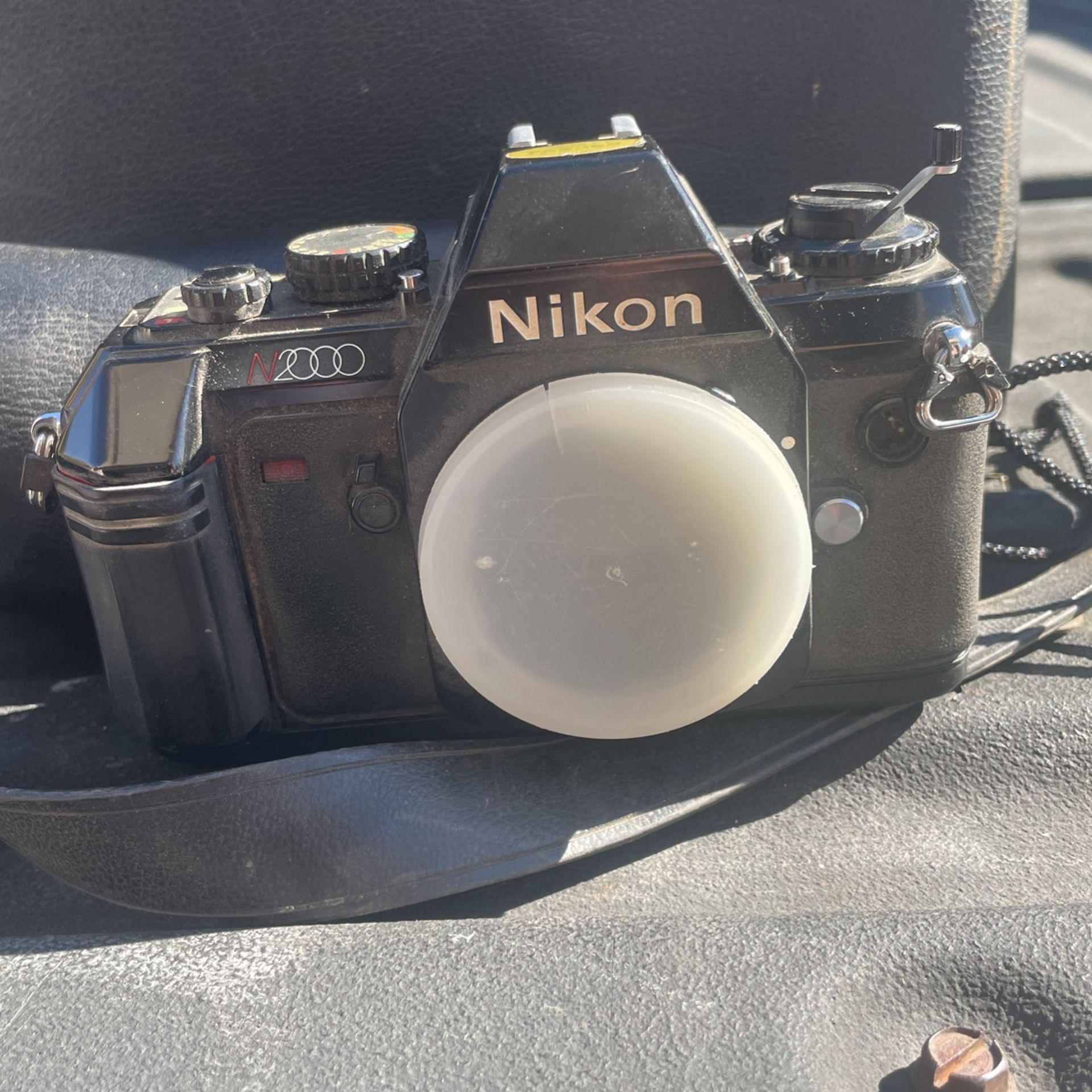 Nikon N2000 Camera W Accessories
