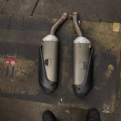 R1 Exhaust