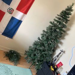 6ft Realistic Tree