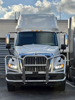 2018 International Prostar Plus APU Automatic Semi Truck Sleeper High Roof Low Miles For Cdl Driver Owner Operators