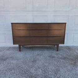 Vintage Mid Century Kroehler Walnut Formica 7-Drawer Dresser 50.5”‼️DELIVERY INCLUDED‼️