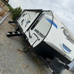 2020 CHEROKEE BY FOREST RIVER ALPHA