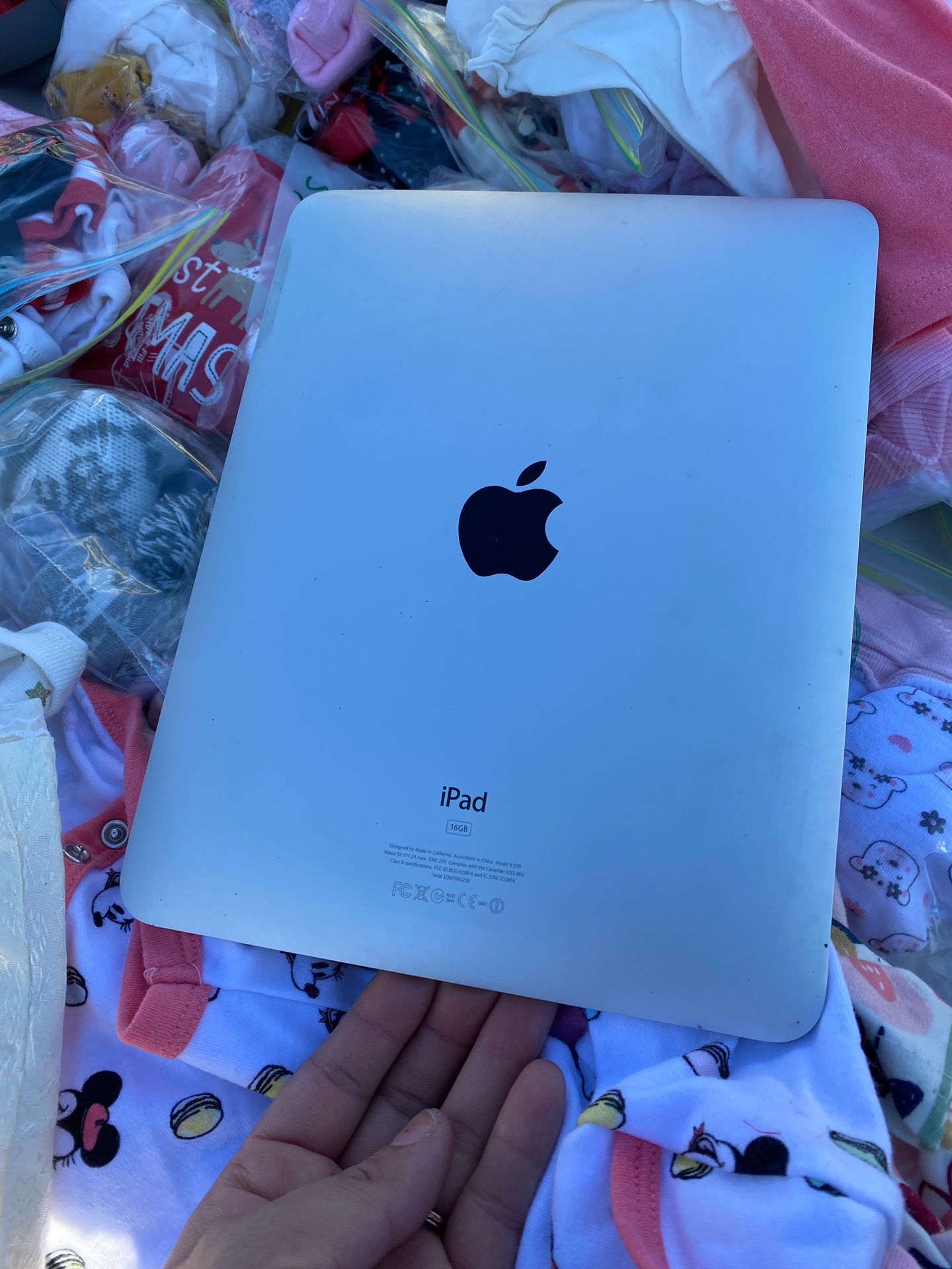 Ipad 16gb (one of the second models)
