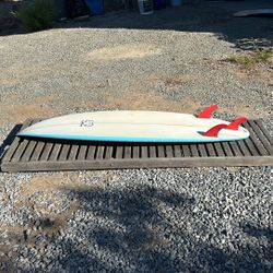 Surfboard. 5’11”