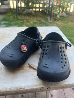 Crocs size 9c