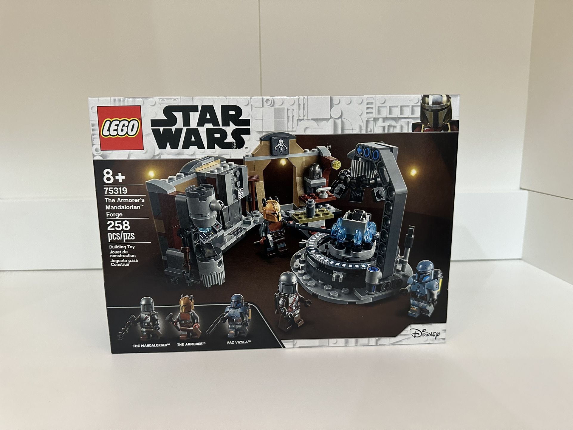 Lego Star Wars Set 75319 - The Armorer's Mandalorian Forge (NEW!!)