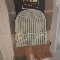 Steve Madden Beanie And Scarf Set New