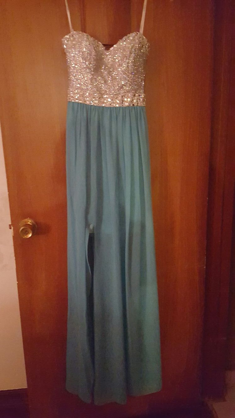 Beautiful prom dresses size 1/2