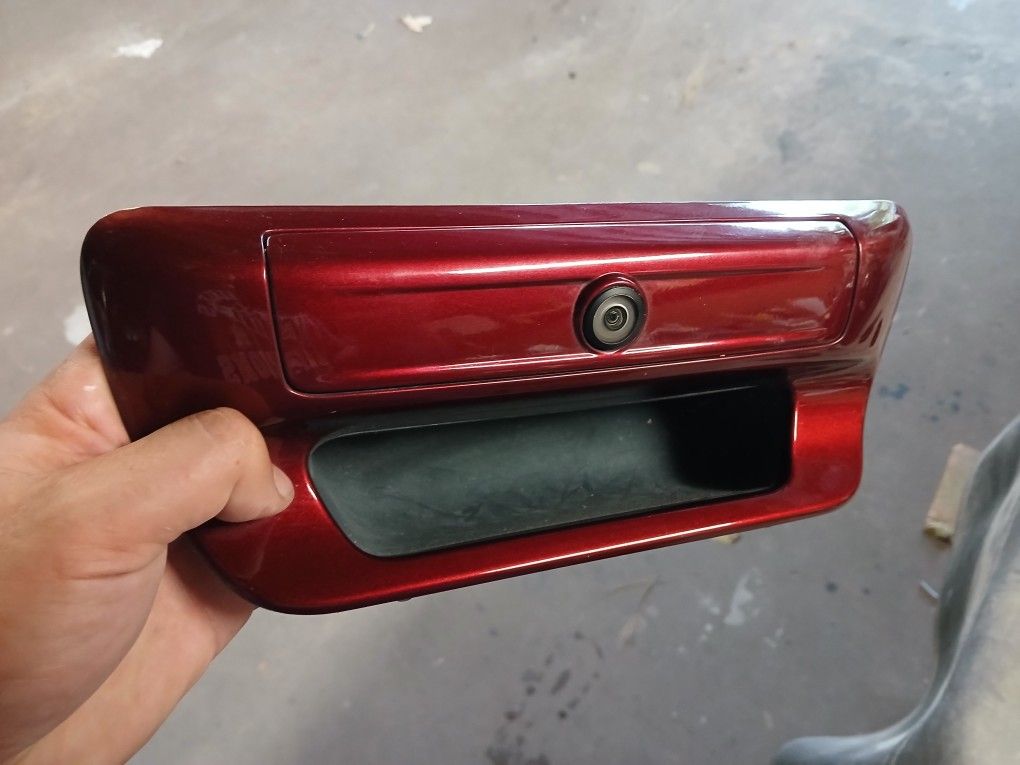 Ram 1500 Or 2500 Tailgate Handle With Camera