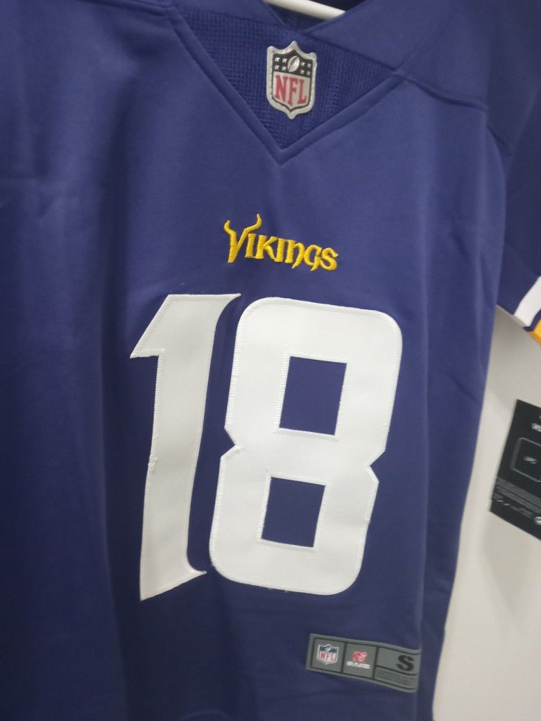 Brand New Justin Jefferson Jersey Minnesota Vikings YOUTH for Sale in  Celina, OH - OfferUp