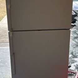 GE Refrigerator