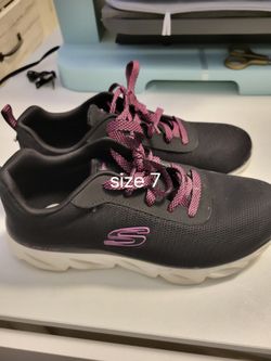 Sketchers Women Size 7 Good Condition