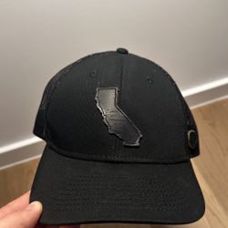California Snapback Cap – Black Hat with State Design, One Size Fits Most
