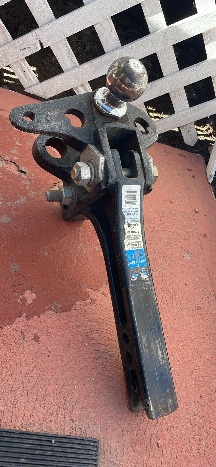 Reese 54970 Weight Distributing Hitch Bar, also known as a weight distribution shank