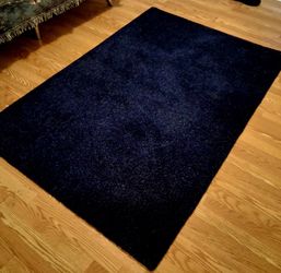 Tyrese area rug 4.5ft by 6.5ft