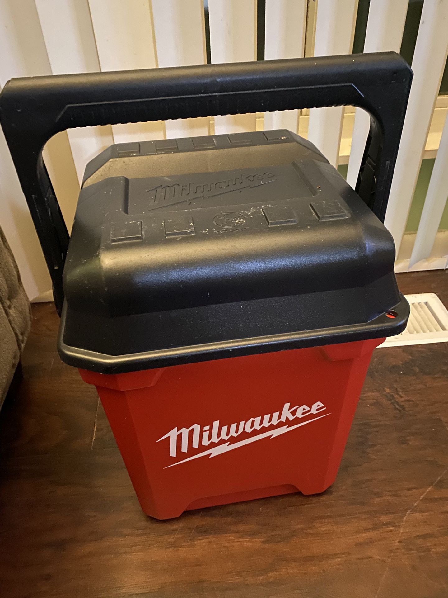 Milwaukee Box