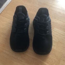 Kids Adidas Shoes Size 7