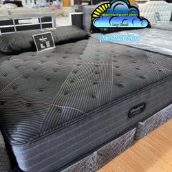 Beautyrest Black King Mattress And Box Set New 