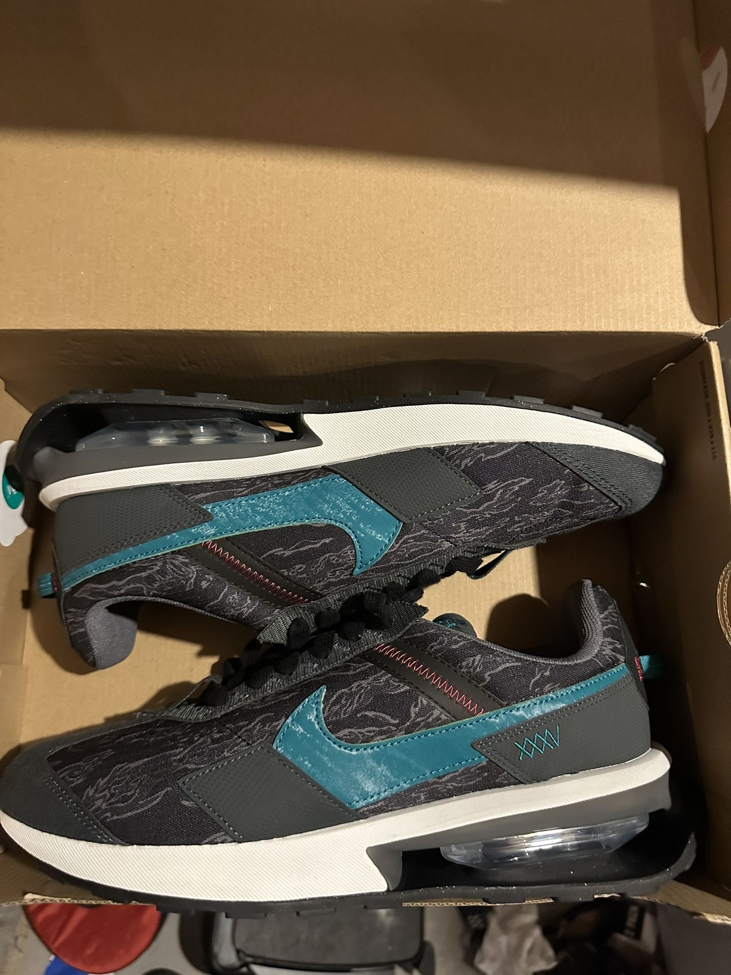 Men’s Nike Air Max Pre Day Se XXXV Brand New 10 1/2 M