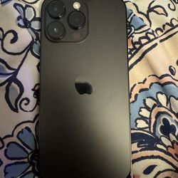 Black iPhone 14 Pro Max 