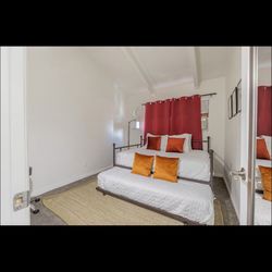 Day Bed With Mattresses And Rug 