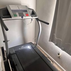 NordicTrack c2200 Treadmill