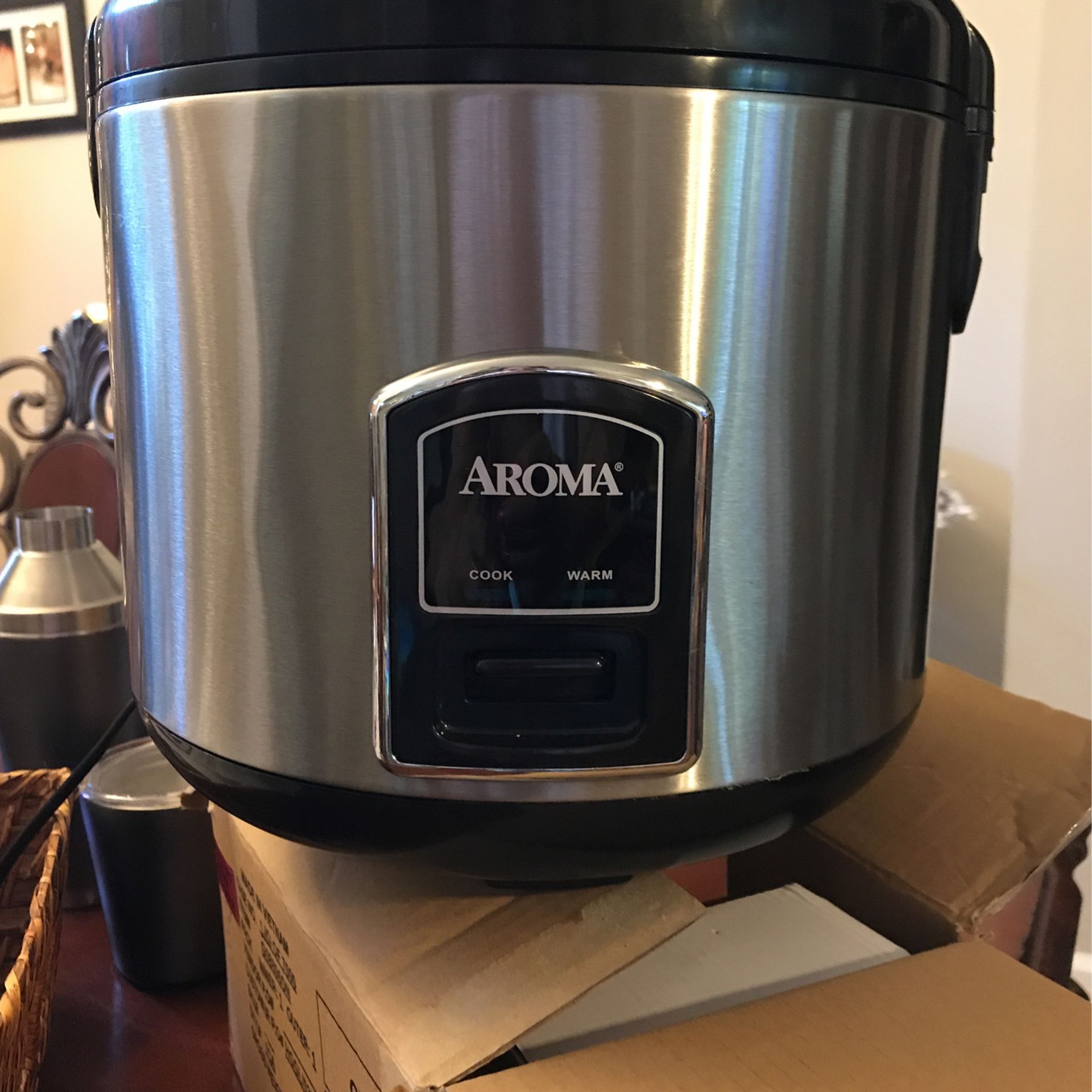 Aroma 10 cup professional rice cooker - like new for Sale in Eden Prairie,  MN - OfferUp