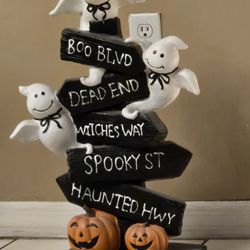 Spooky Ghosts Halloween Decor