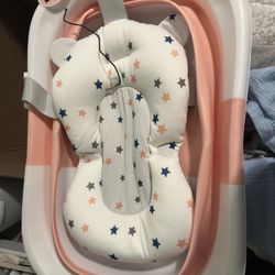 Baby Bath Tub With Pillow