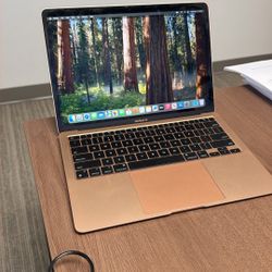 Rosegold MacBook Air - 2020 