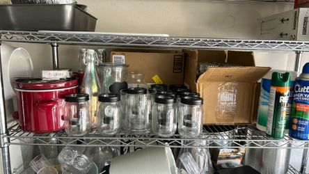 Assorted party decor