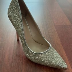 Guess - Silver Glitter Pumps