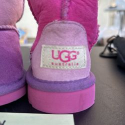 Girl uggs